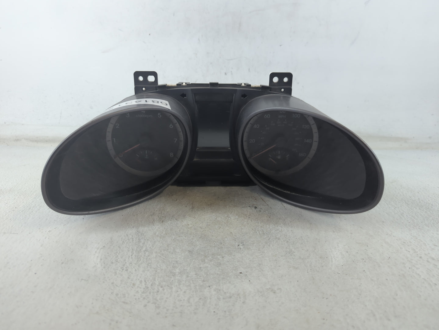 2015-2016 Hyundai Santa Fe Instrument Cluster Speedometer Gauges P/N:94001-4Z300 Fits Fits 2015 2016 OEM Used Auto Parts - O