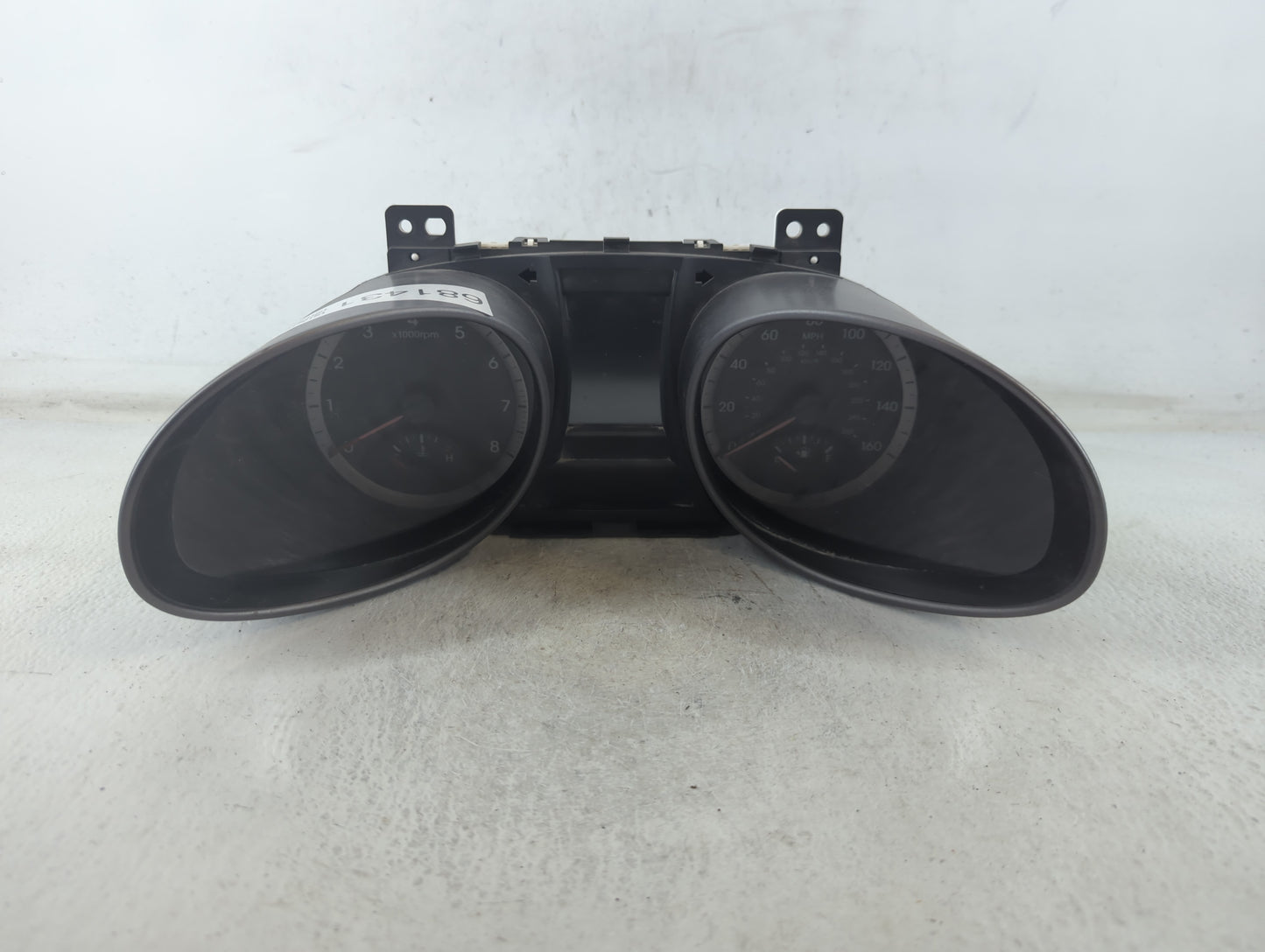 2015-2016 Hyundai Santa Fe Instrument Cluster Speedometer Gauges P/N:94001-4Z300 Fits Fits 2015 2016 OEM Used Auto Parts - O