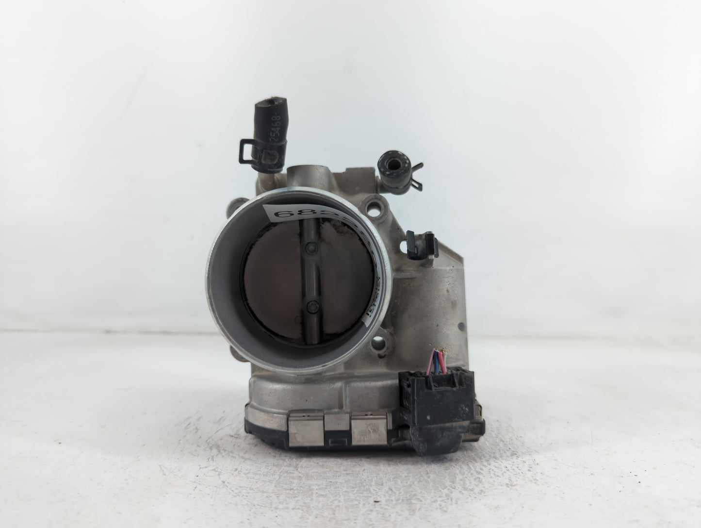 2015 Hyundai Santa Fe Throttle Body P/N:35100-2G700 Fits Fits 2011 2012 2013 2014 2016 OEM Used Auto Parts - Oemusedautopart