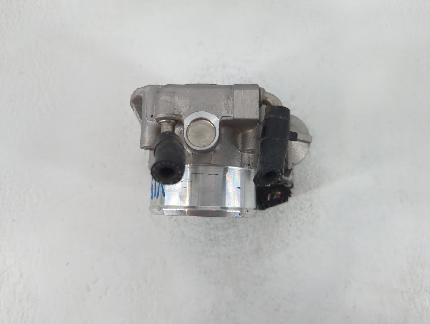 2015 Hyundai Santa Fe Throttle Body P/N:90 4501 0001 35100-2G700 Fits Fits 2011 2012 2013 2014 2016 OEM Used Auto Parts - Oe