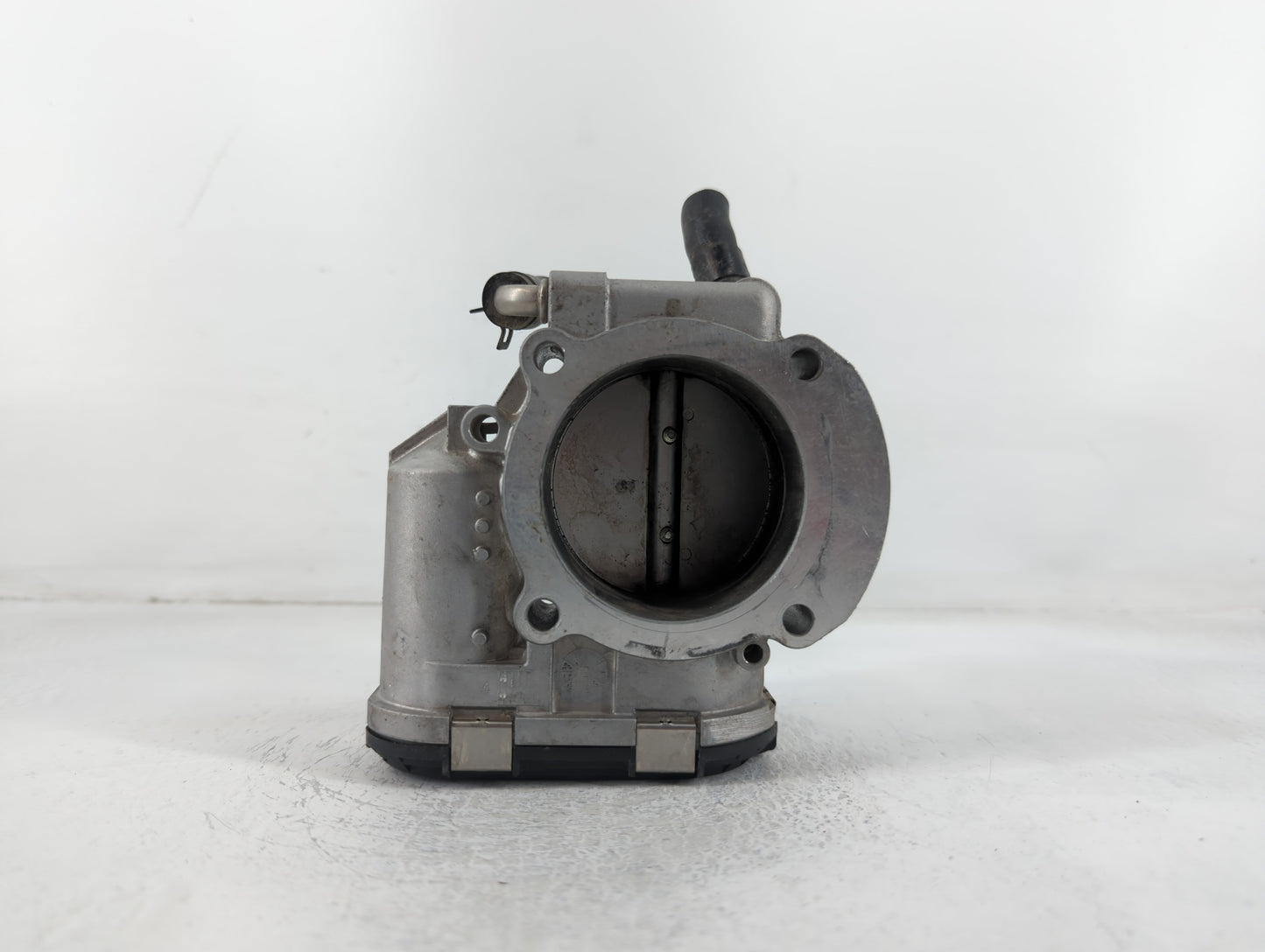 2015 Hyundai Santa Fe Throttle Body P/N:90 4501 0001 35100-2G700 Fits Fits 2011 2012 2013 2014 2016 OEM Used Auto Parts - Oe
