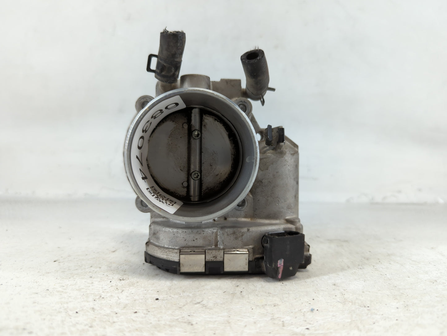 2015 Hyundai Santa Fe Throttle Body P/N:35100-2G700 Fits Fits 2011 2012 2013 2014 2016 OEM Used Auto Parts - Oemusedautopart