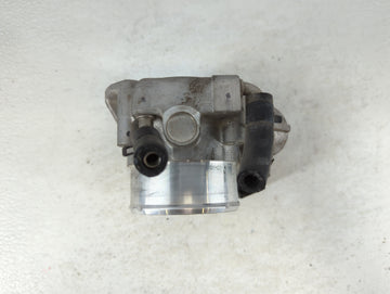 2015 Hyundai Santa Fe Throttle Body P/N:35100-2G700 Fits Fits 2011 2012 2013 2014 2016 OEM Used Auto Parts