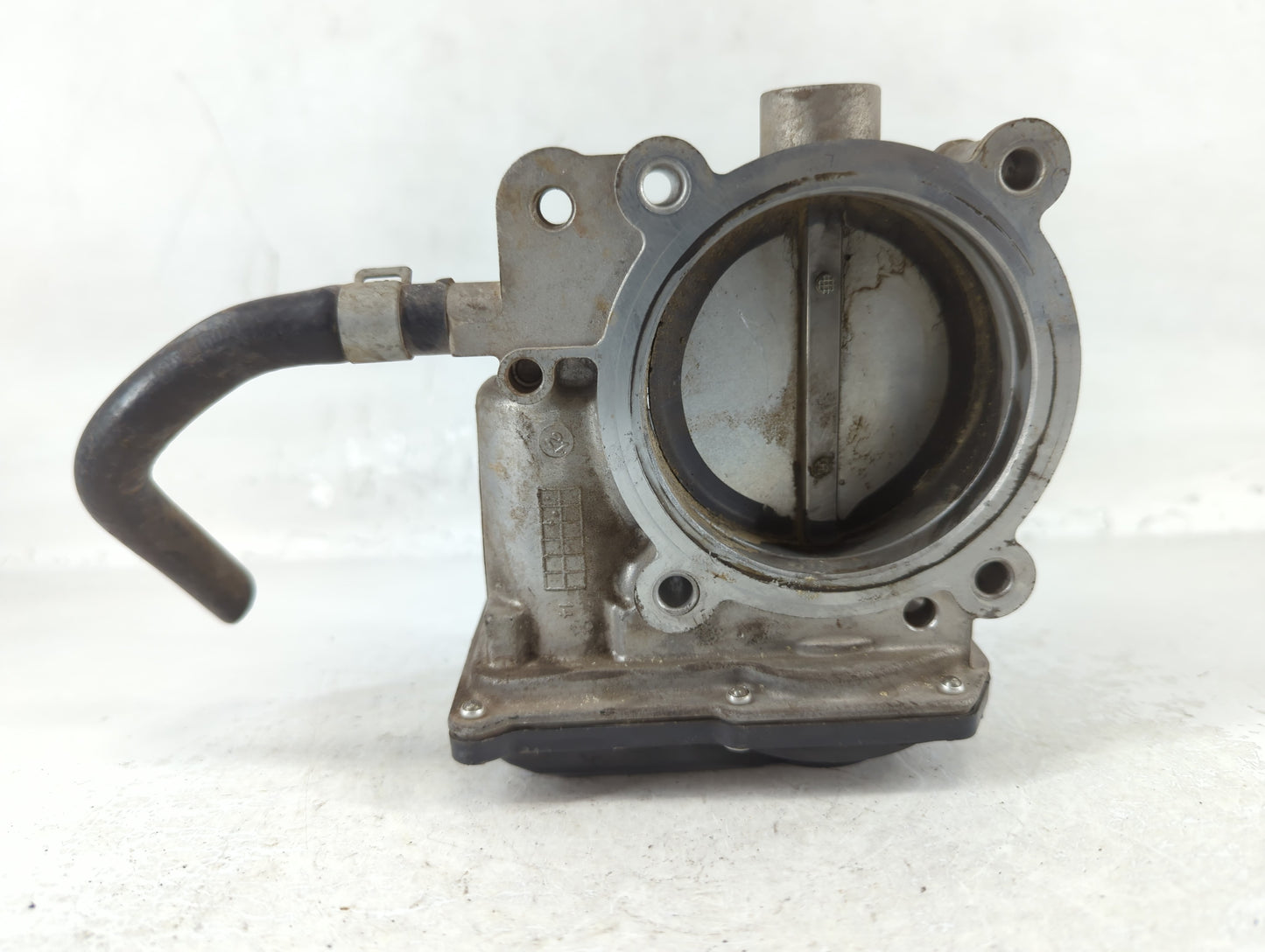 2013-2018 Hyundai Santa Fe Throttle Body P/N:35100-3CAA0 Fits Fits 2012 2013 2014 2015 2016 2017 2018 OEM Used Auto Parts - 