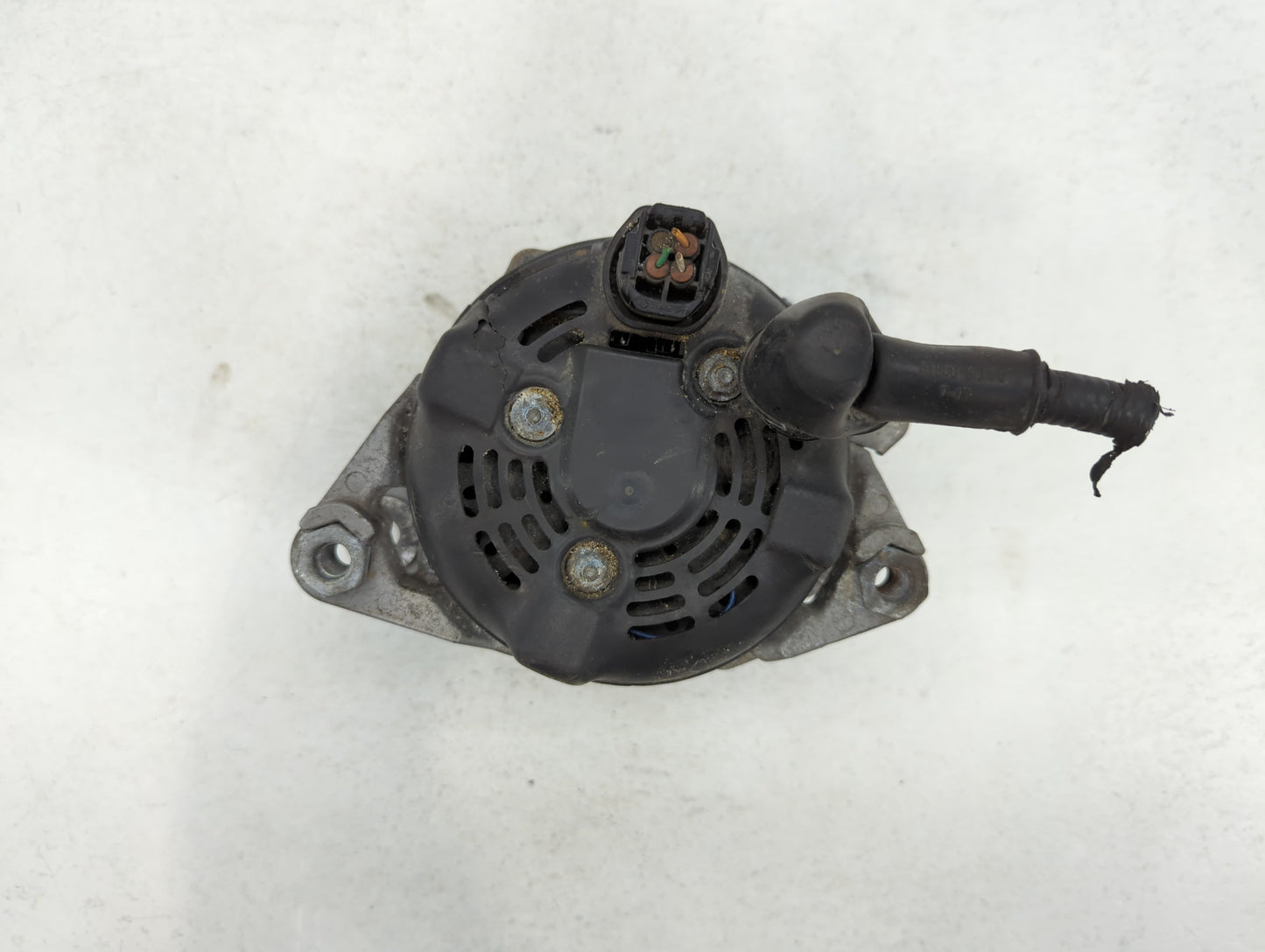 2015 Hyundai Santa Fe Alternator Replacement Generator Charging Assembly Engine OEM P/N:37300-30510 Fits Fits 2014 OEM Used 