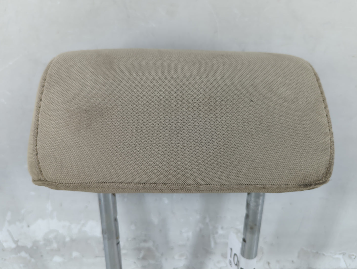 2015-2017 Hyundai Sonata Headrest Head Rest Rear Seat Fits Fits 2015 2016 2017 OEM Used Auto Parts - Oemusedautoparts1.com