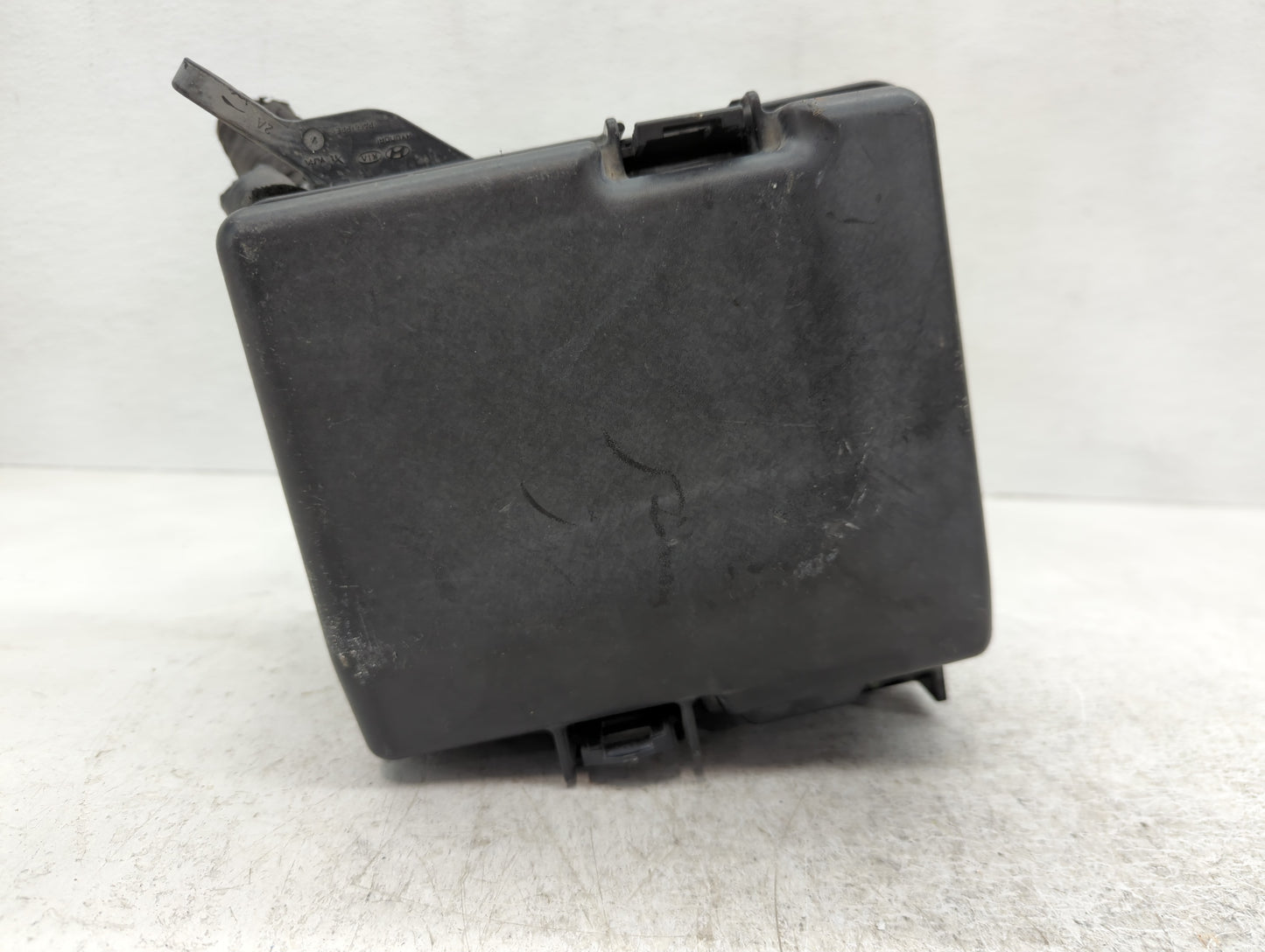 2015 Hyundai Sonata Fusebox Fuse Box Panel Relay Module P/N:6423-0102 Fits OEM Used Auto Parts - Oemusedautoparts1.com