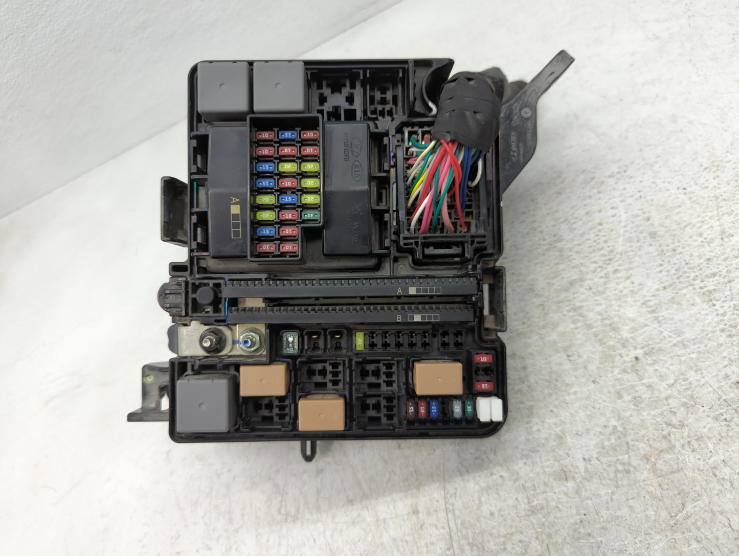 2015 Hyundai Sonata Fusebox Fuse Box Panel Relay Module P/N:6423-0102 Fits OEM Used Auto Parts - Oemusedautoparts1.com