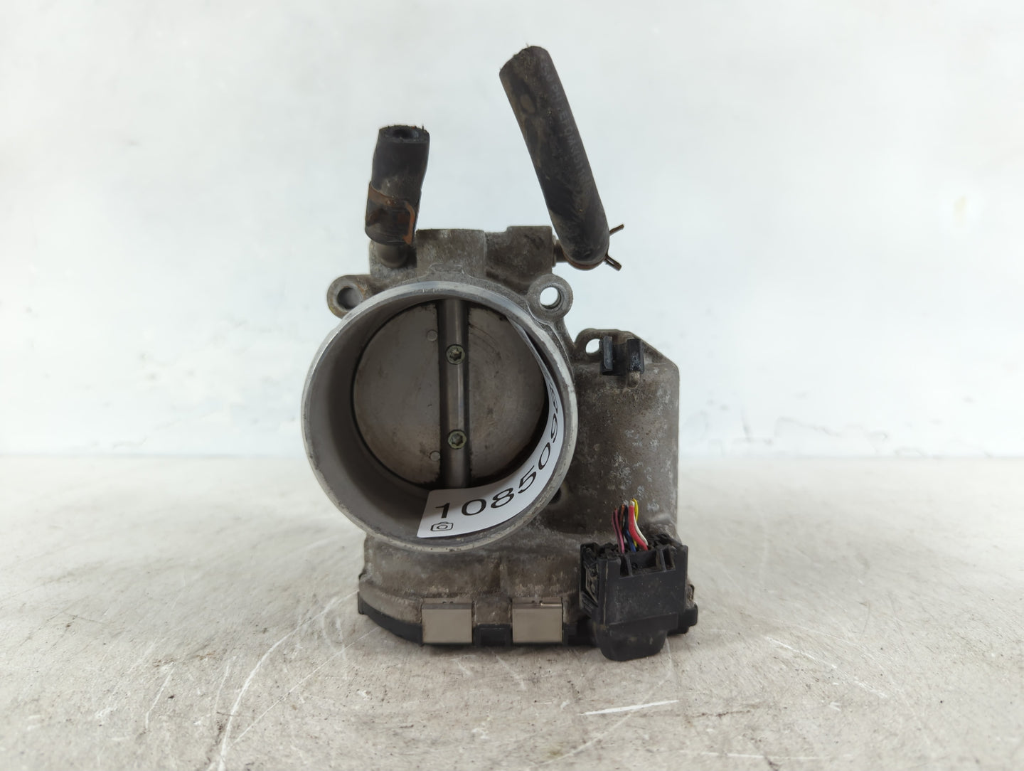 2015-2019 Hyundai Sonata Throttle Body P/N:35100-2G600 Fits Fits 2015 2016 2017 2018 2019 2020 2021 OEM Used Auto Parts - Oe