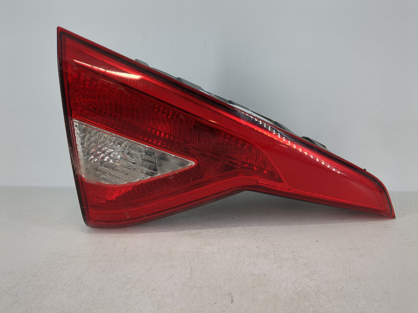 2011-2015 Hyundai Sonata Tail Light Assembly Driver Left OEM P/N:92403C2000 Fits Fits 2011 2012 2013 2014 2015 OEM Used Auto