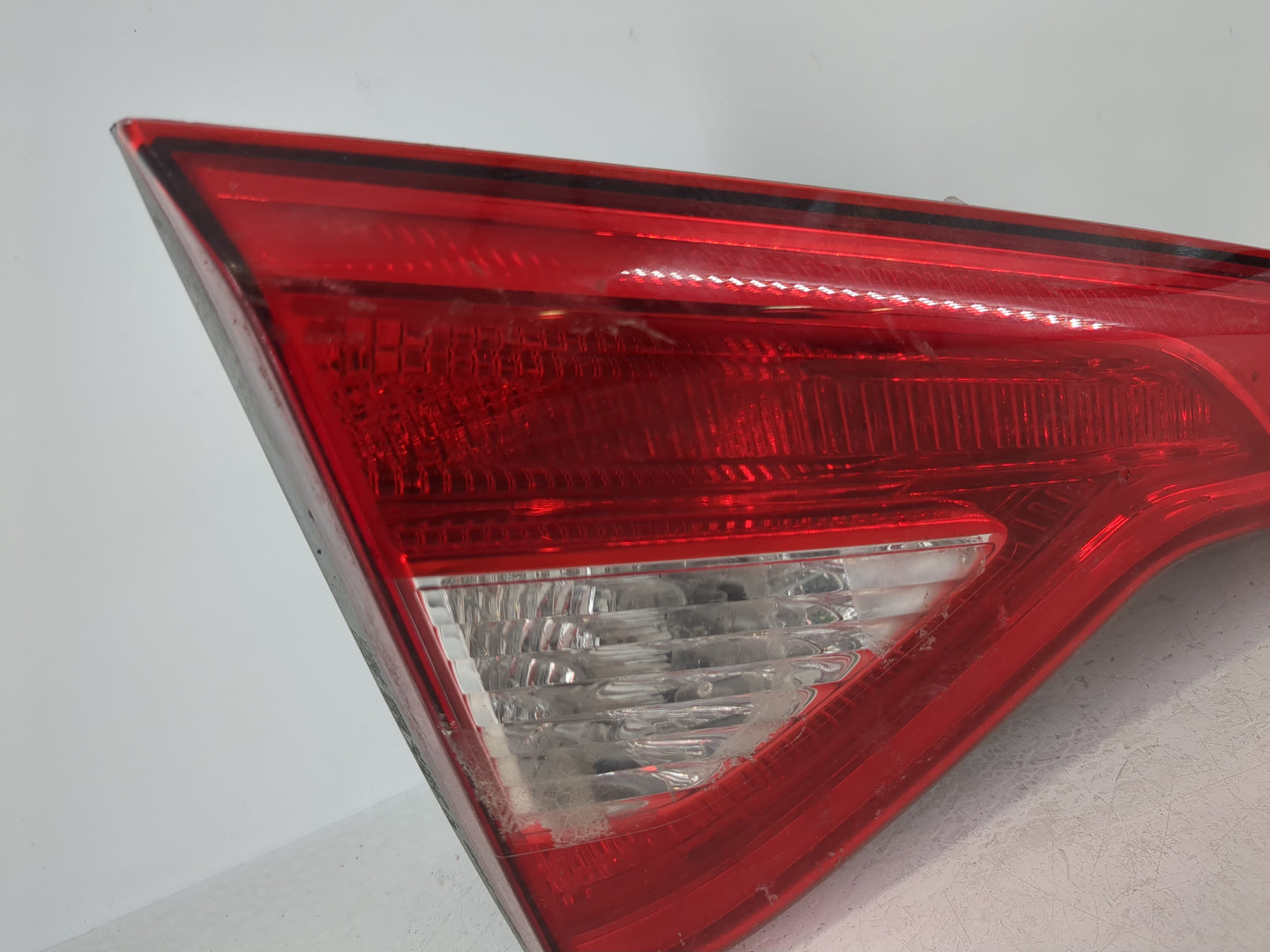 2011-2015 Hyundai Sonata Tail Light Assembly Driver Left OEM P/N:92403C2000 Fits Fits 2011 2012 2013 2014 2015 OEM Used Auto