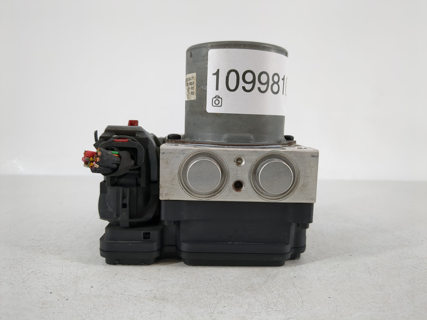 2015 Hyundai Sonata ABS Pump Control Module Replacement P/N:58920-C2200 Fits OEM Used Auto Parts - Oemusedautoparts1.com