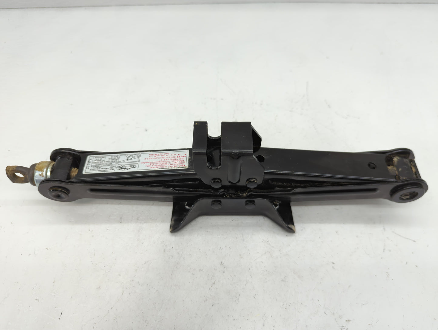 2015 Hyundai Sonata Spare Scissor Car Jack - Oemusedautoparts1.com