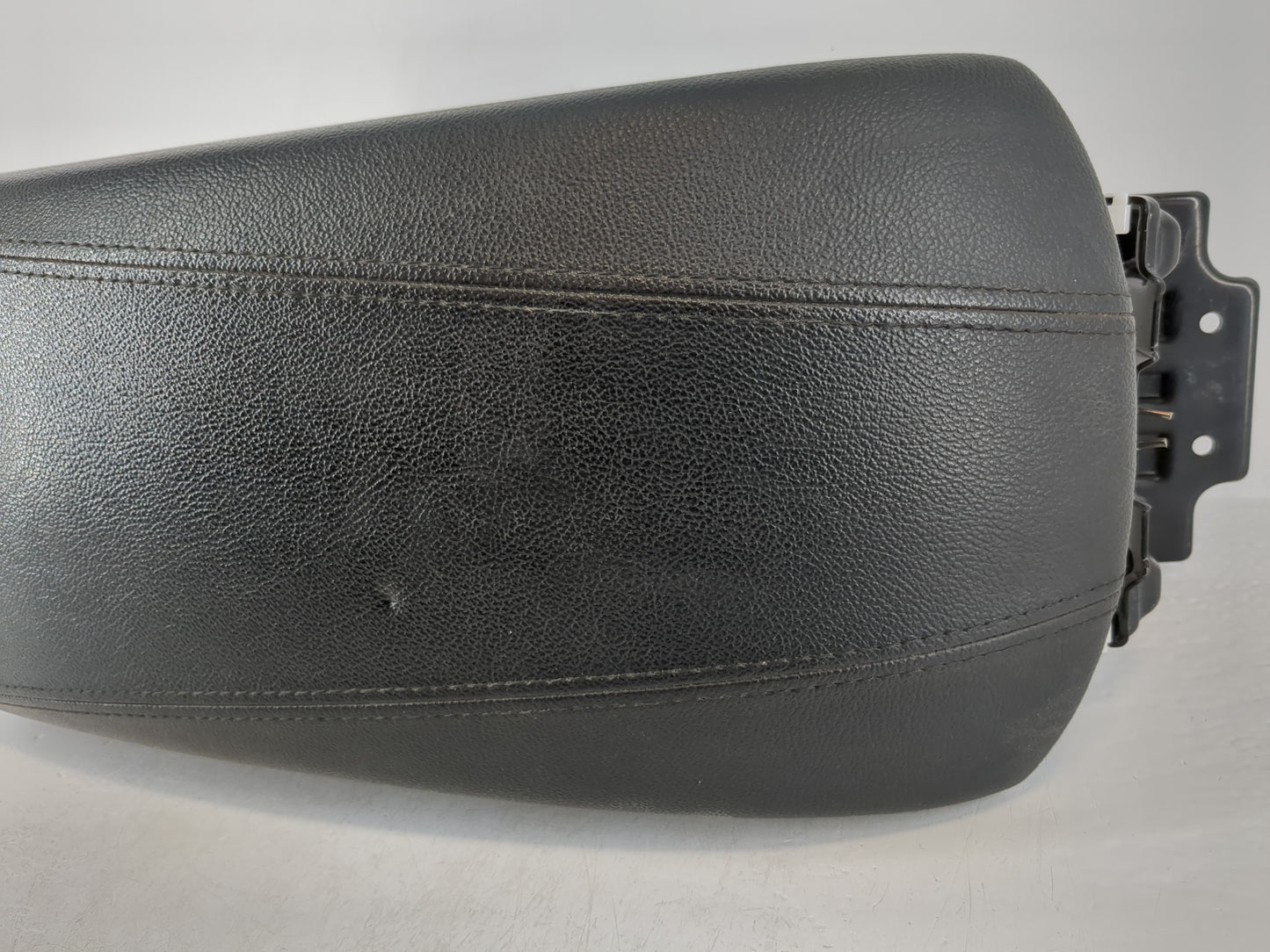 2011-2015 Hyundai Sonata Center Console Armrest Cover Lid Fits Fits 2011 2012 2013 2014 2015 OEM Used Auto Parts - Oemusedau