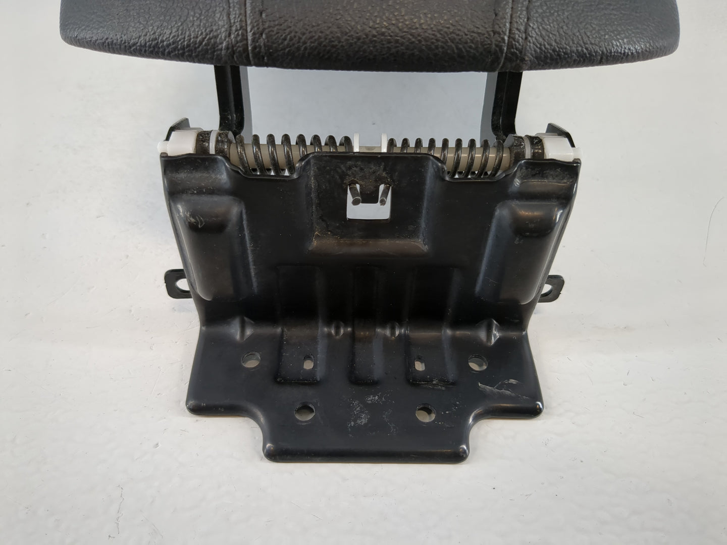 2011-2015 Hyundai Sonata Center Console Armrest Cover Lid Fits Fits 2011 2012 2013 2014 2015 OEM Used Auto Parts - Oemusedau