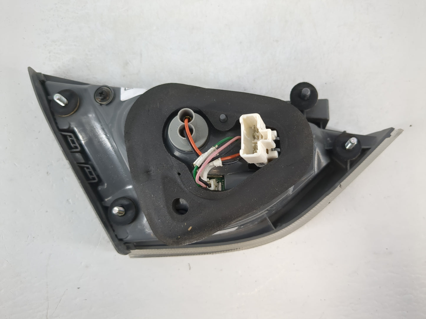 2015-2017 Hyundai Sonata Tail Light Assembly Passenger Right OEM P/N:92404-4R0 Fits Fits 2015 2016 2017 OEM Used Auto Parts 