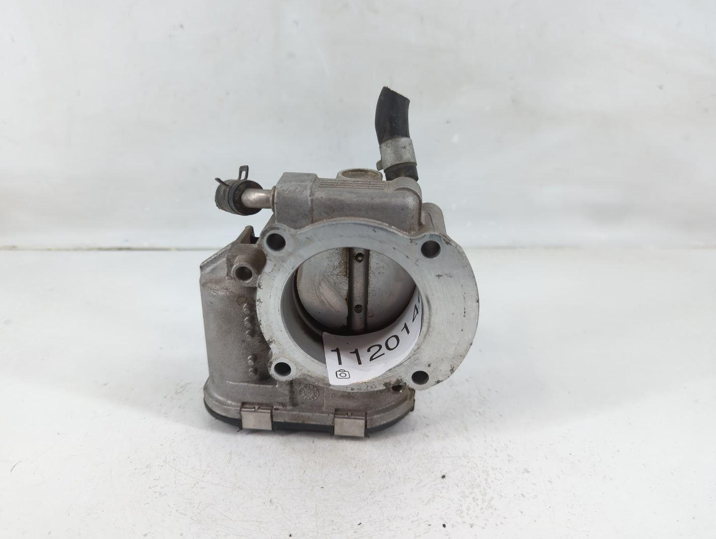 2011-2015 Hyundai Sonata Throttle Body P/N:35100-2G800 Fits Fits 2011 2012 2013 2014 2015 2016 OEM Used Auto Parts - Oemused