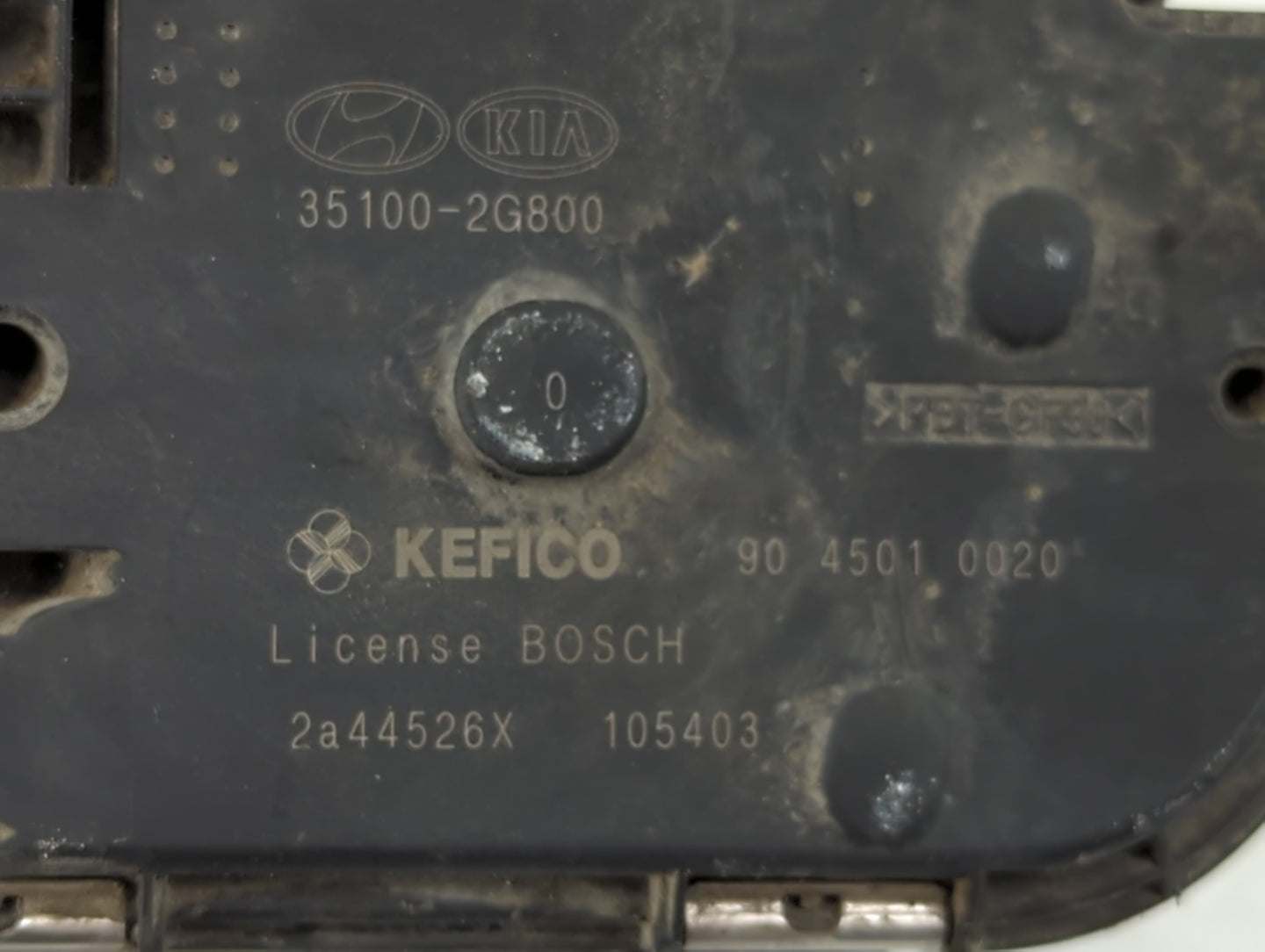 2011-2015 Hyundai Sonata Throttle Body P/N:35100-2G800 Fits Fits 2011 2012 2013 2014 2015 2016 OEM Used Auto Parts - Oemused