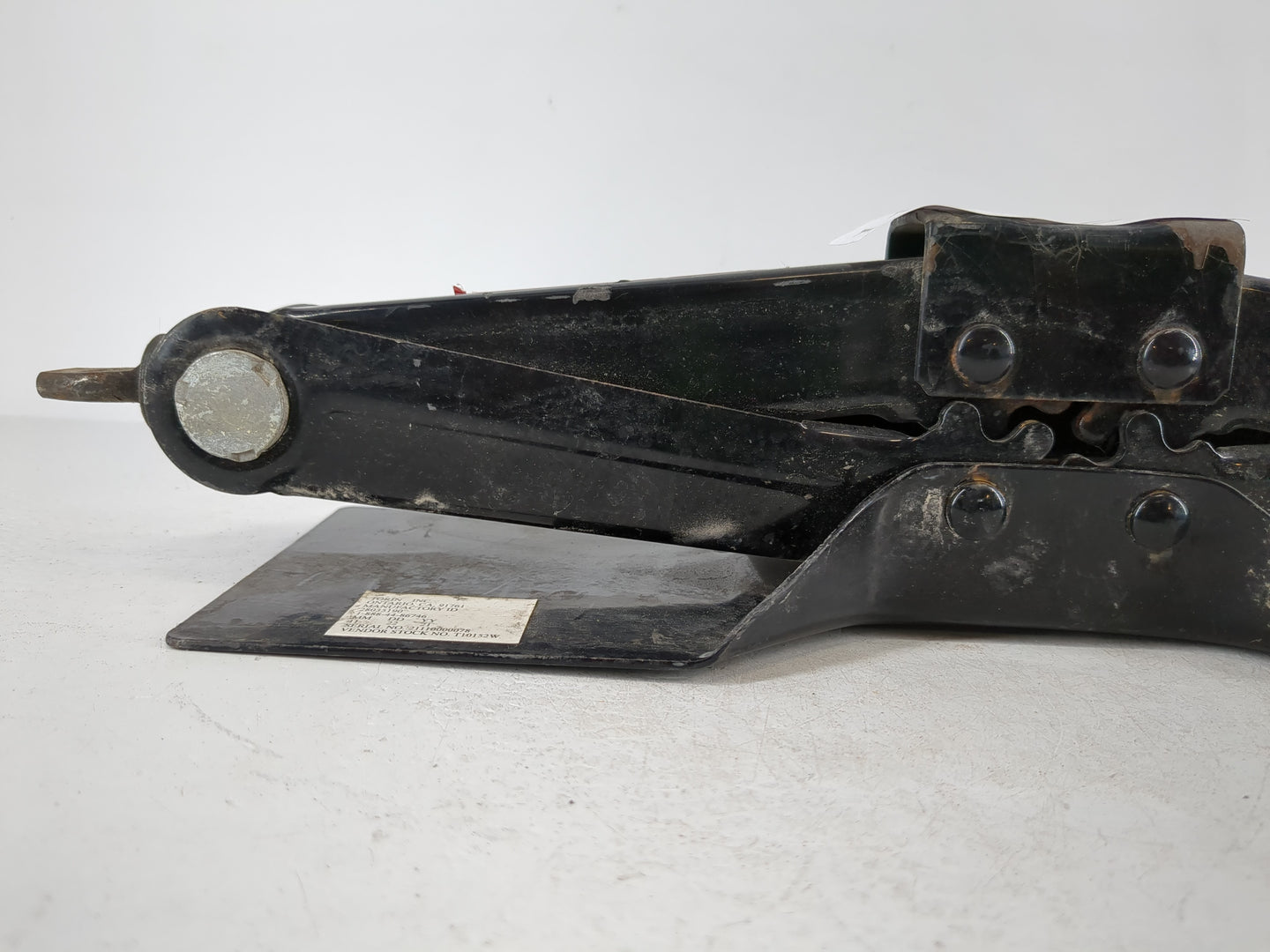 2015 Hyundai Sonata Spare Scissor Car Jack 1120625 - Oemusedautoparts1.com