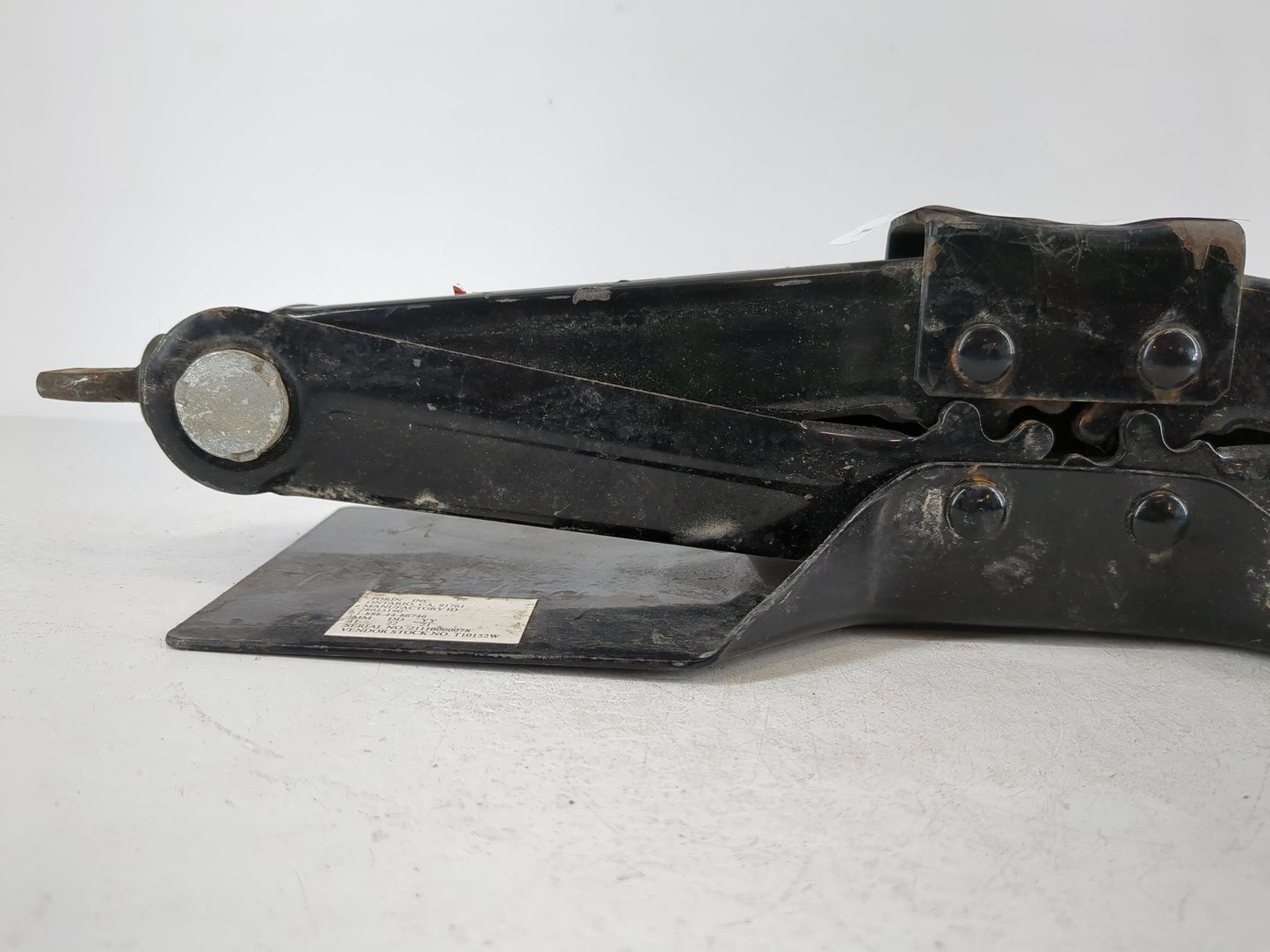 2015 Hyundai Sonata Spare Scissor Car Jack 1120625 - Oemusedautoparts1.com