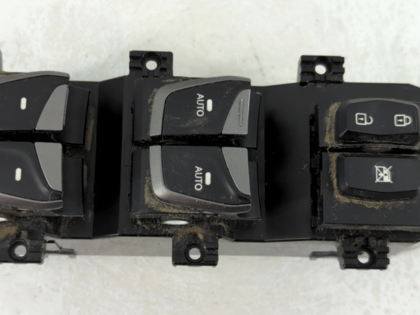 2015-2017 Hyundai Sonata Master Power Window Switch Replacement Driver Side Left P/N:93570-4Z300 Fits Fits 2015 2016 2017 OE