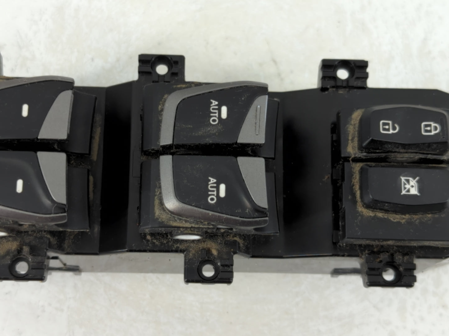 2015-2017 Hyundai Sonata Master Power Window Switch Replacement Driver Side Left P/N:93570-4Z300 Fits Fits 2015 2016 2017 OE