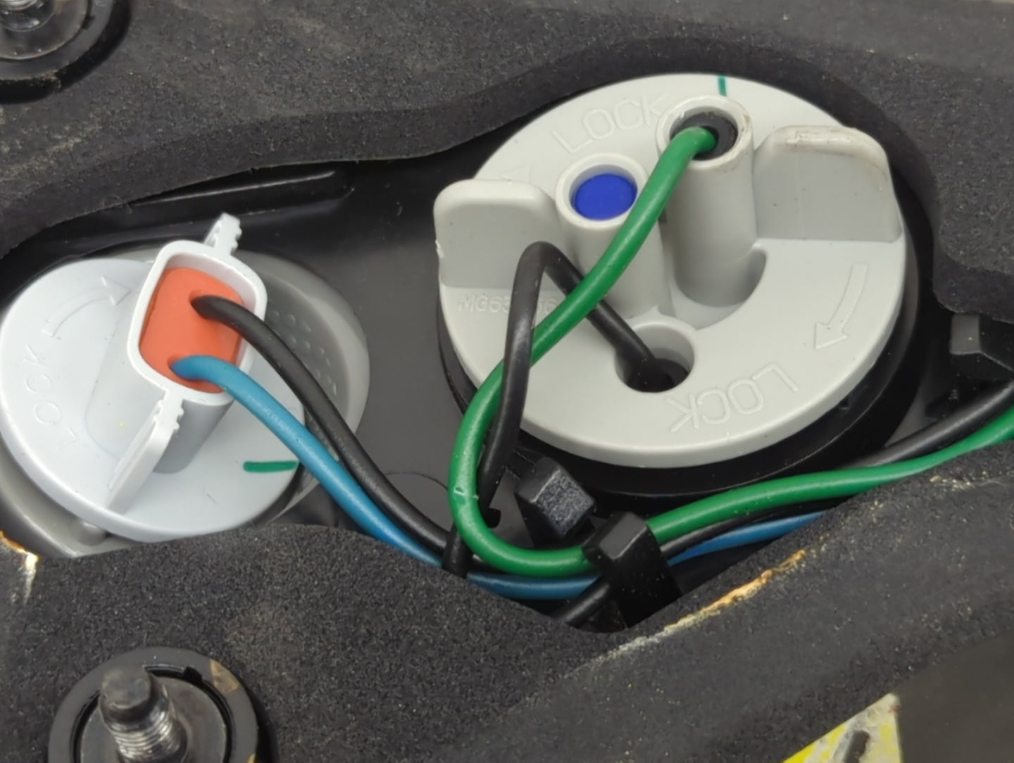 2015 Hyundai Sonata Passenger Right Side Deck Lid Mounted Tail Light - Oemusedautoparts1.com