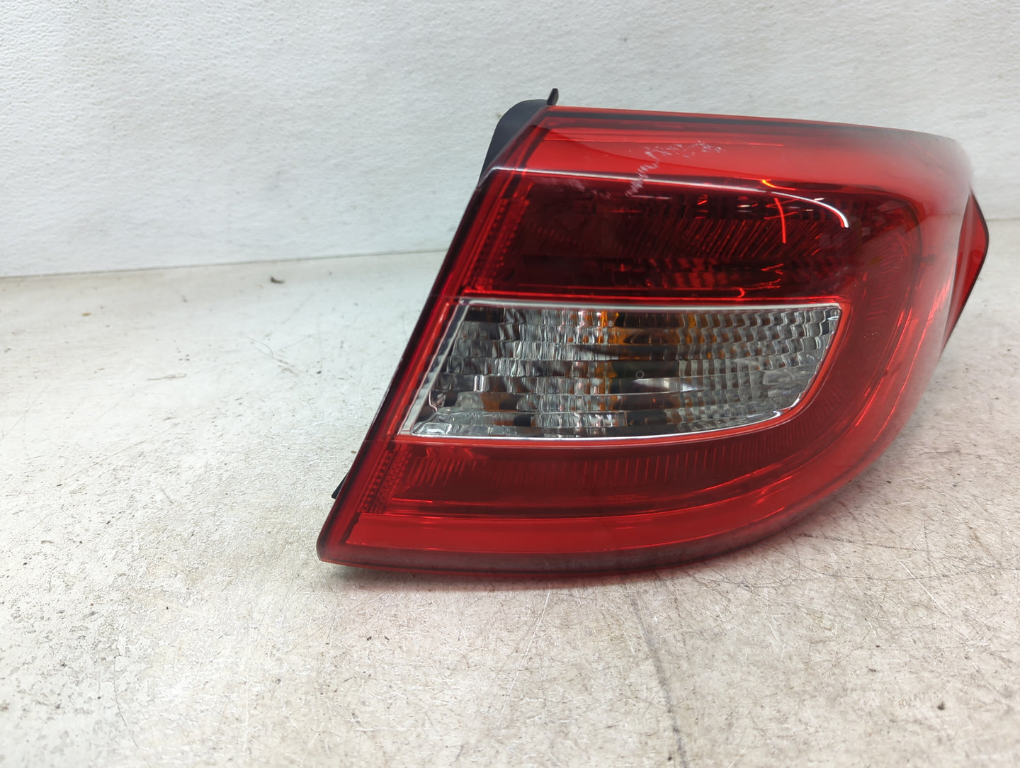 2015-2017 Hyundai Sonata Tail Light Assembly Passenger Right OEM Fits Fits 2015 2016 2017 OEM Used Auto Parts - Oemusedautop