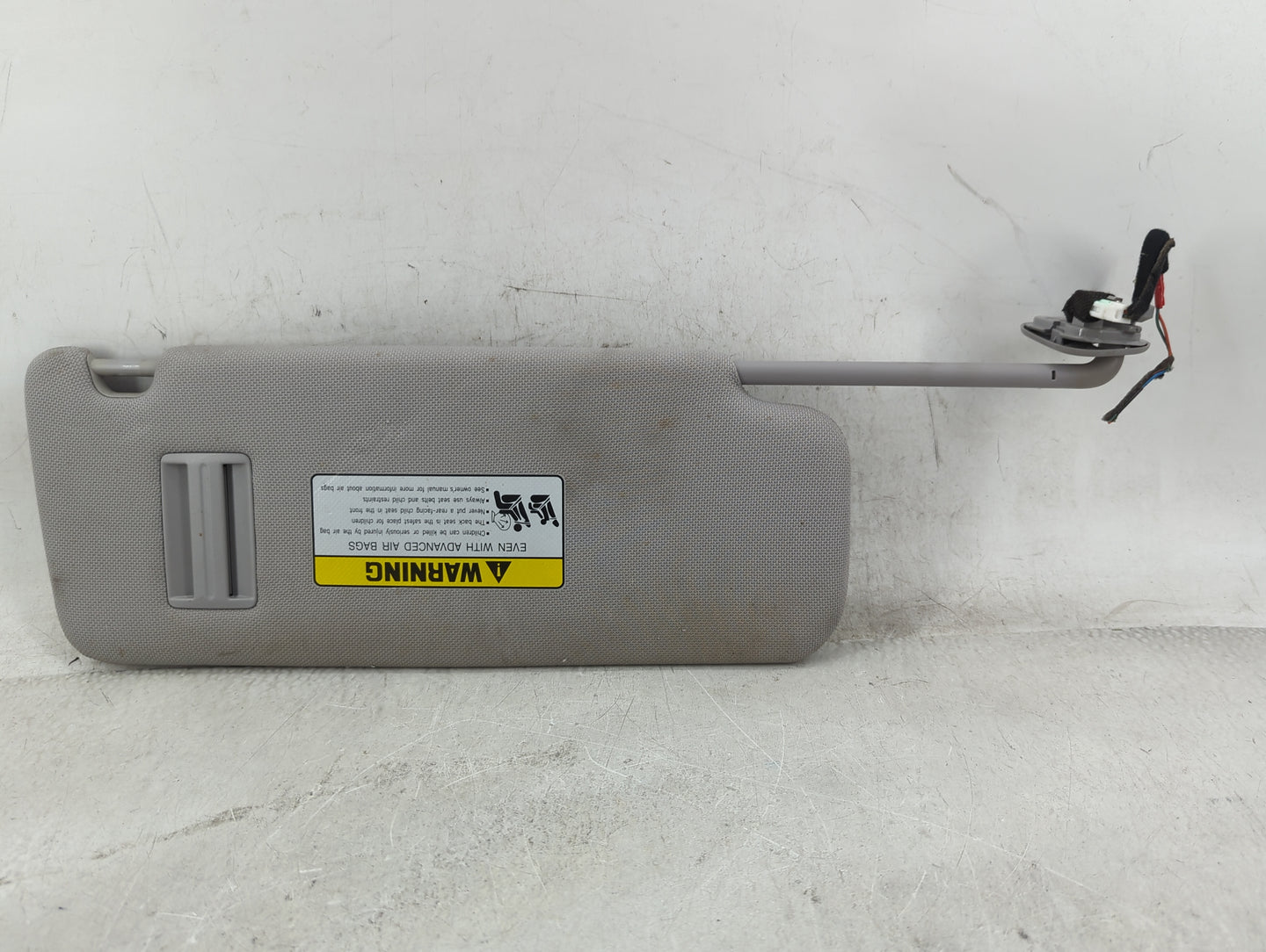 2015-2019 Hyundai Sonata Sun Visor Shade Replacement Driver Left Mirror Fits Fits 2015 2016 2017 2018 2019 OEM Used Auto Par