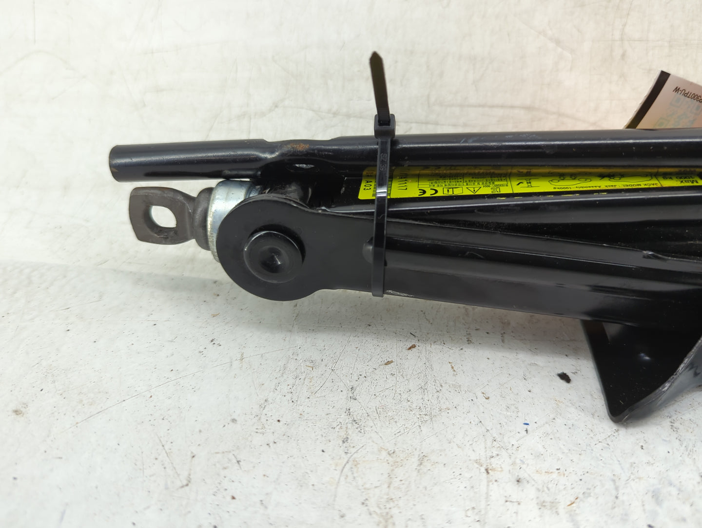 2015 Hyundai Sonata Spare Scissor Car Jack Black - Oemusedautoparts1.com