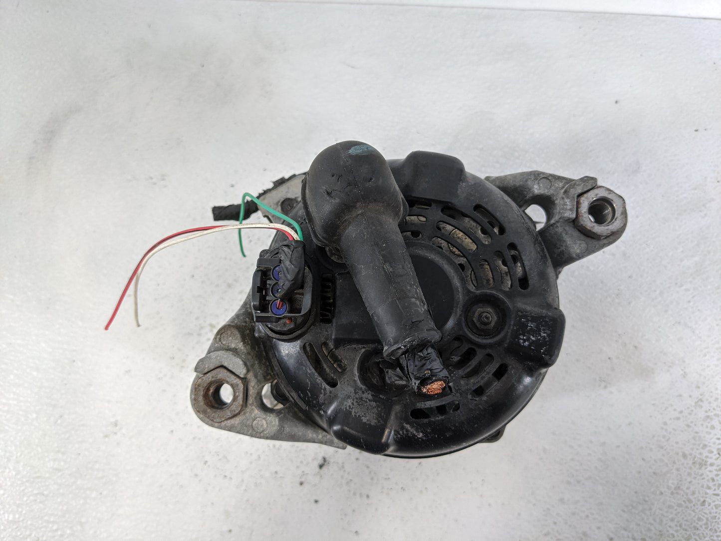 2015-2019 Hyundai Sonata Alternator Replacement Generator Charging Assembly Engine OEM P/N:37300-2G061 Fits OEM Used Auto Pa