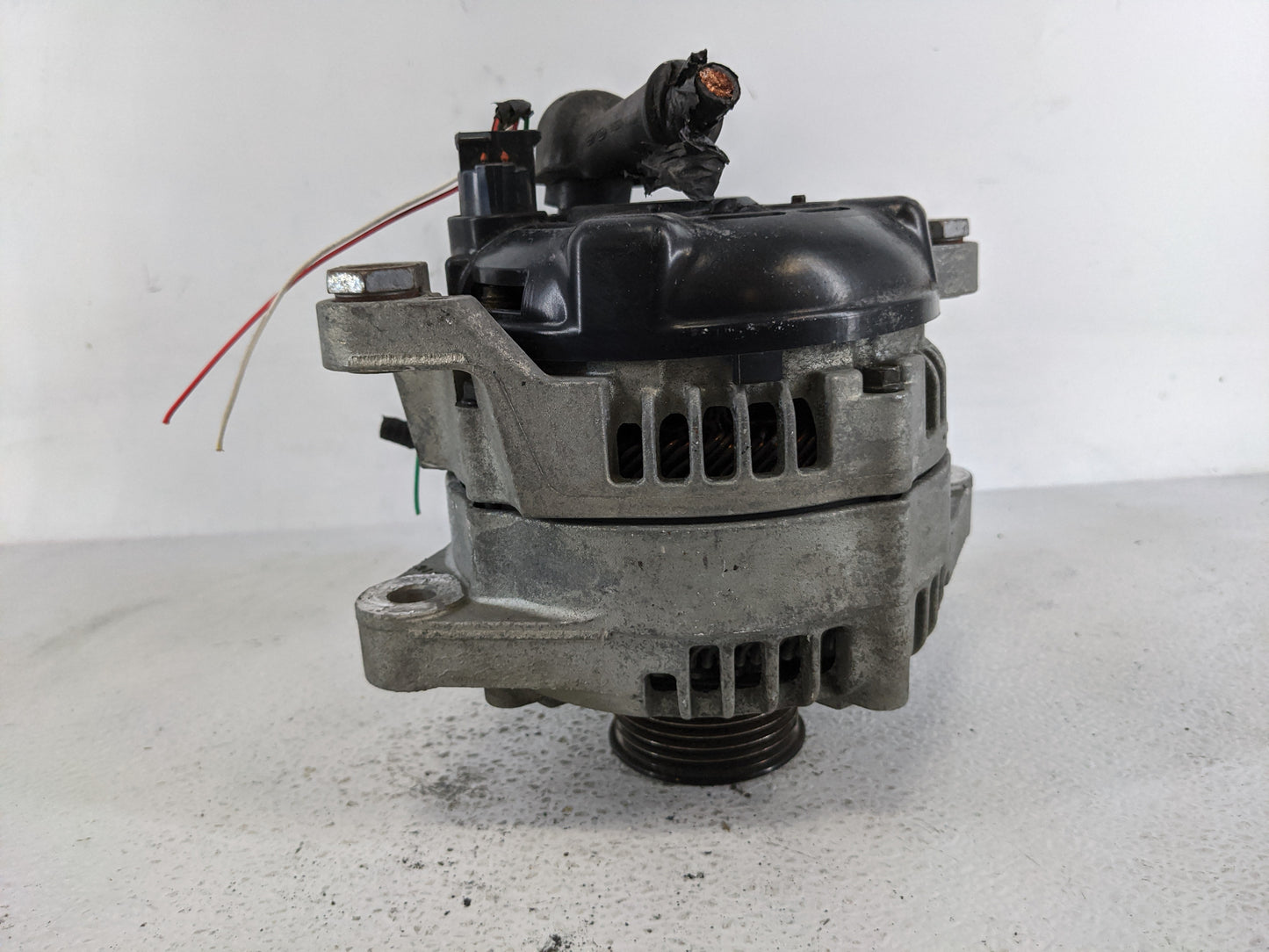 2015-2019 Hyundai Sonata Alternator Replacement Generator Charging Assembly Engine OEM P/N:37300-2G061 Fits OEM Used Auto Pa