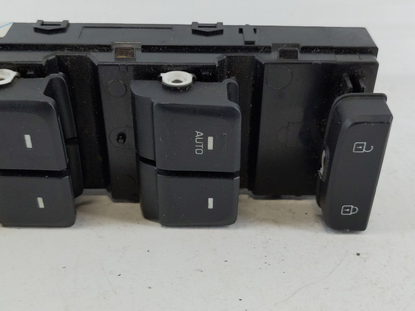 2015-2019 Hyundai Sonata Master Power Window Switch Replacement Driver Side Left P/N:93570-C1000 Fits OEM Used Auto Parts - 
