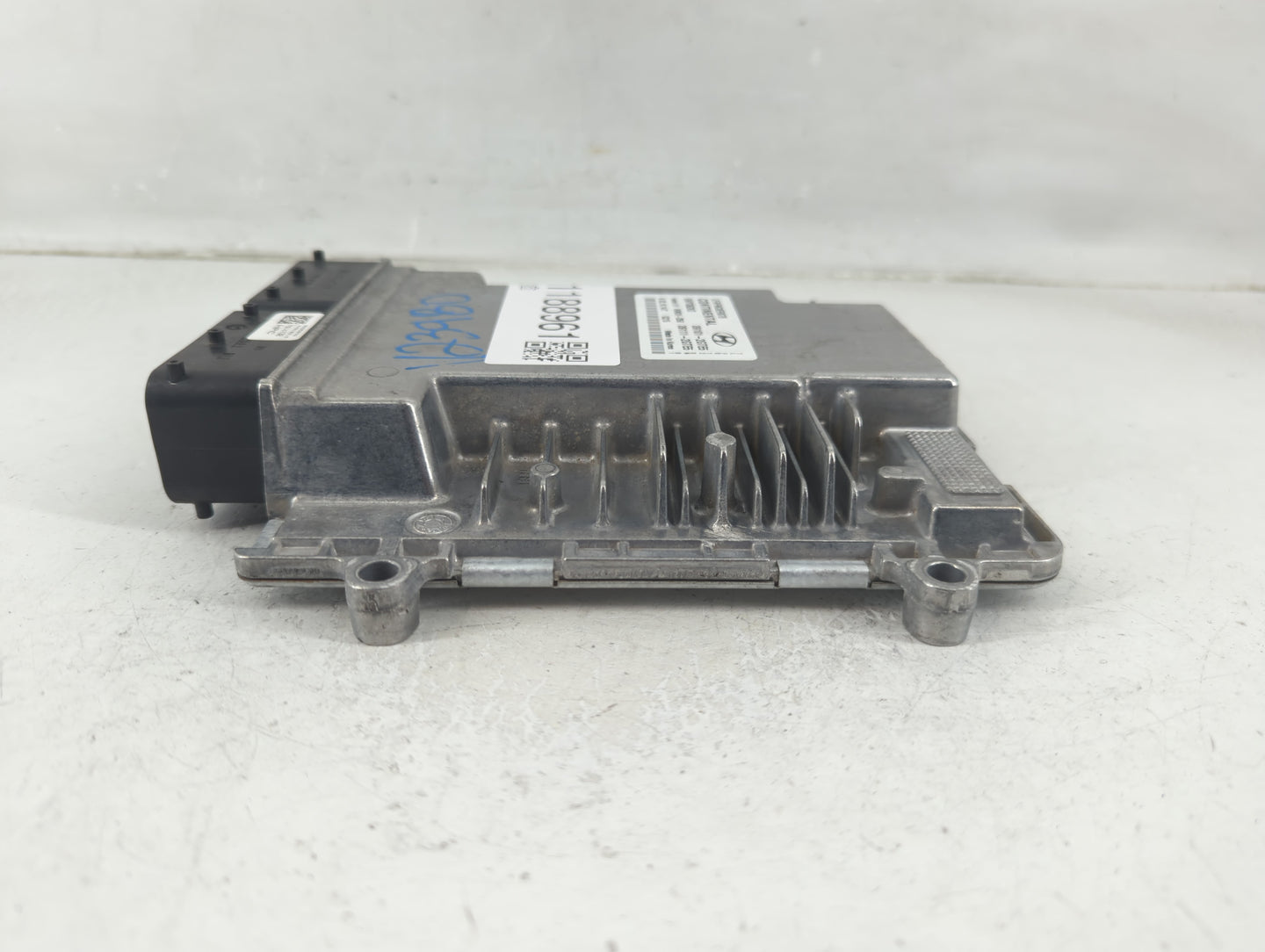 2015-2017 Hyundai Sonata PCM Engine Control Computer ECU ECM PCU OEM P/N:39101-2GTE5 Fits Fits 2015 2016 2017 OEM Used Auto 