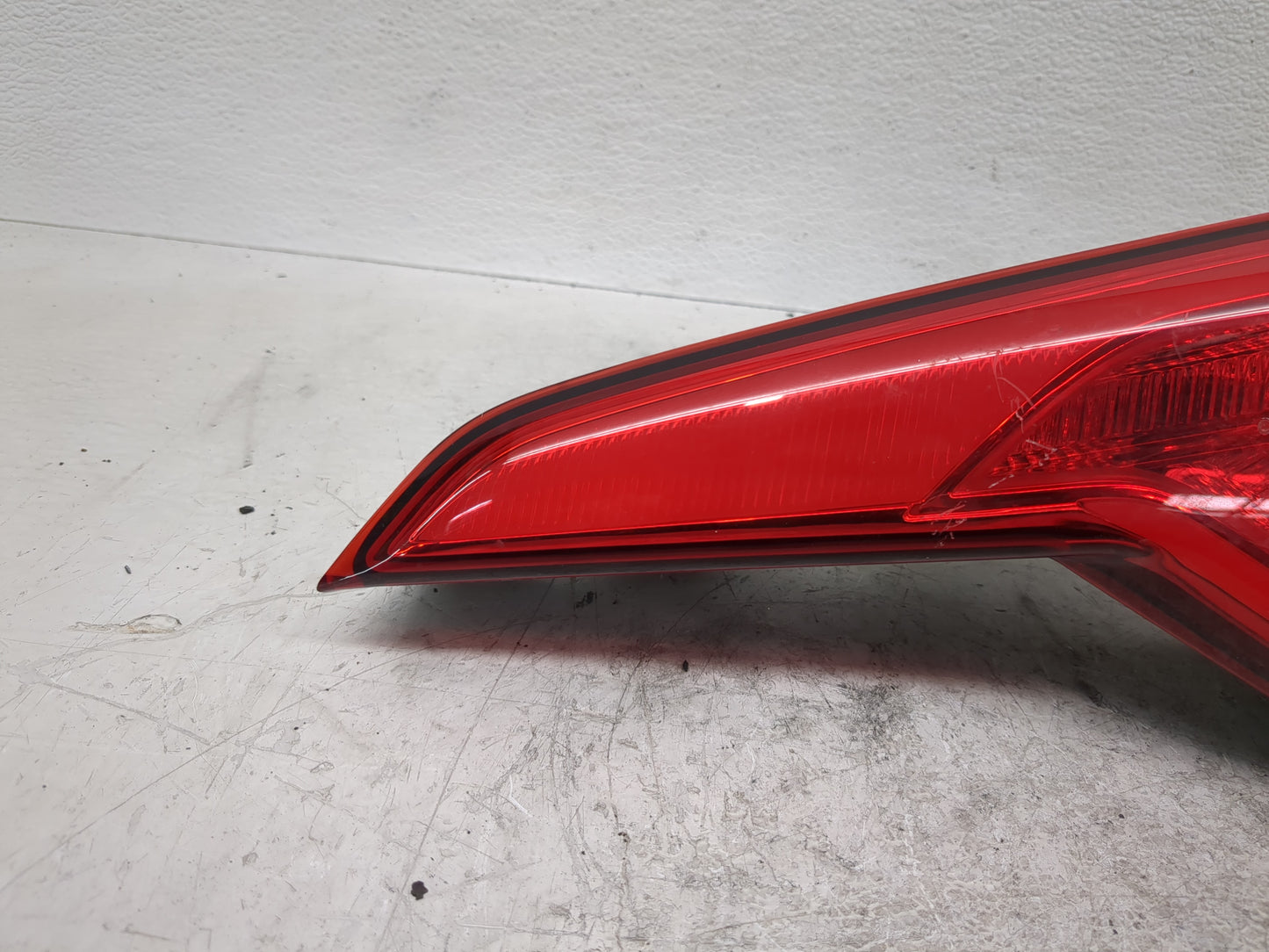 2015-2017 Hyundai Sonata Tail Light Assembly Driver Left OEM Fits Fits 2015 2016 2017 OEM Used Auto Parts - Oemusedautoparts