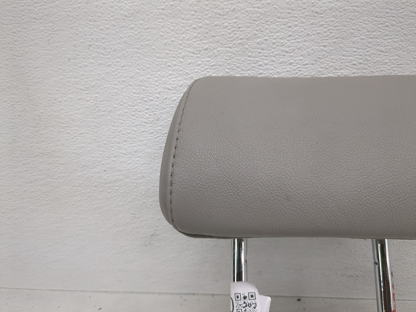 2015-2017 Hyundai Sonata Headrest Head Rest Front Driver Passenger Seat Fits Fits 2015 2016 2017 OEM Used Auto Parts - Oemus