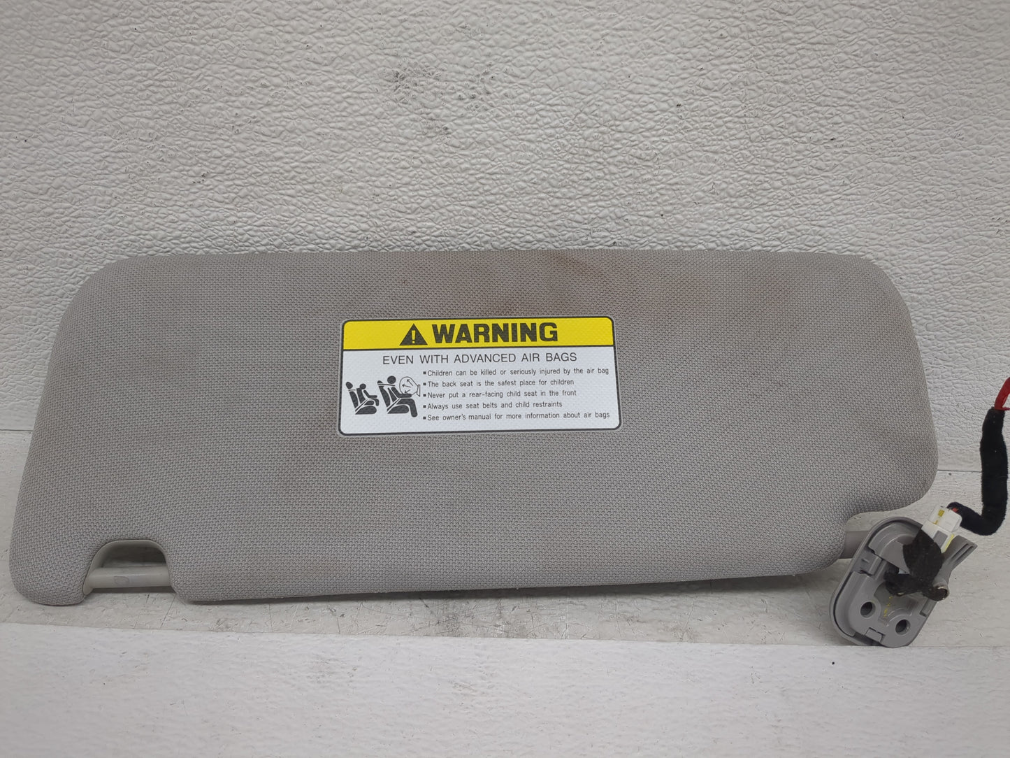2015-2019 Hyundai Sonata Sun Visor Shade Replacement Passenger Right Mirror Fits Fits 2015 2016 2017 2018 2019 OEM Used Auto