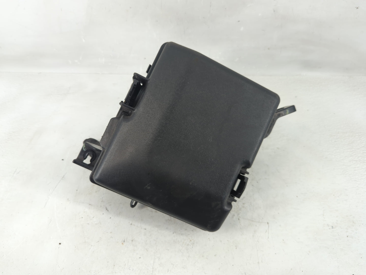 2015 Hyundai Sonata Fusebox Fuse Box Panel Relay Module P/N:91950-C1820 Fits OEM Used Auto Parts - Oemusedautoparts1.com
