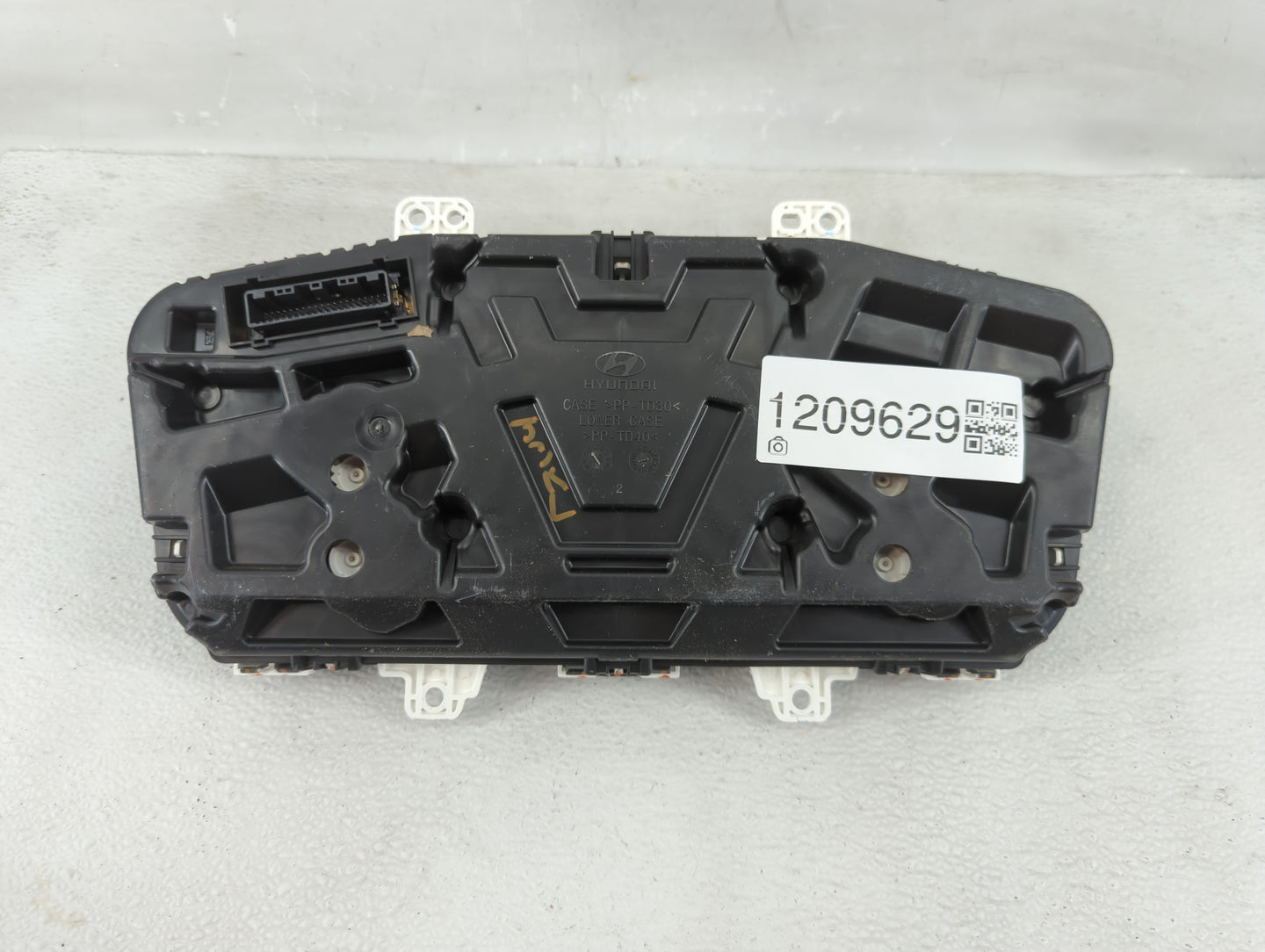 2015 Hyundai Sonata Instrument Cluster Speedometer Gauges P/N:94001-C2000 Fits OEM Used Auto Parts - Oemusedautoparts1.com