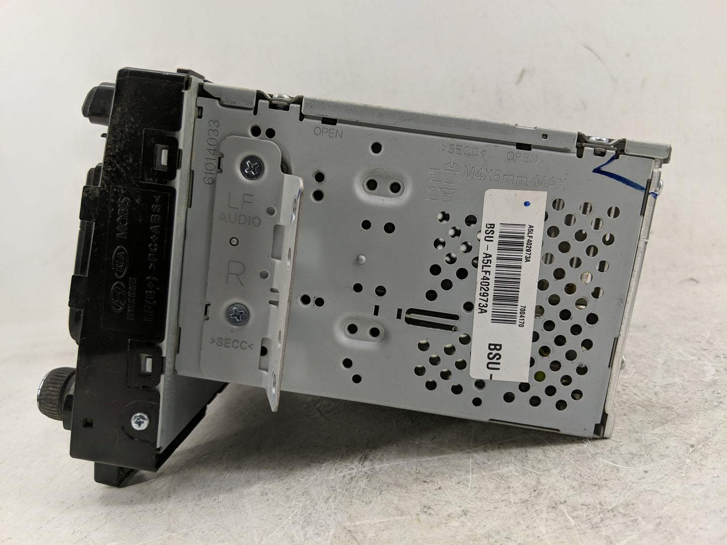 2015 Hyundai Sonata Radio AM FM Cd Player Receiver Replacement P/N:96180-C20004X Fits OEM Used Auto Parts - Oemusedautoparts