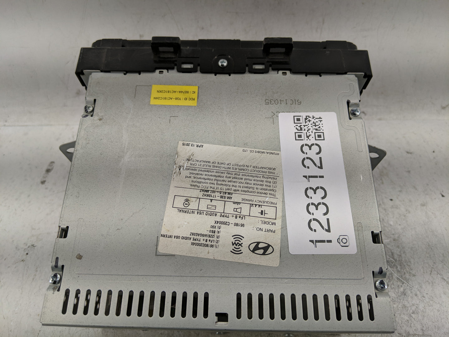 2015 Hyundai Sonata Radio AM FM Cd Player Receiver Replacement P/N:96180-C20004X Fits OEM Used Auto Parts - Oemusedautoparts