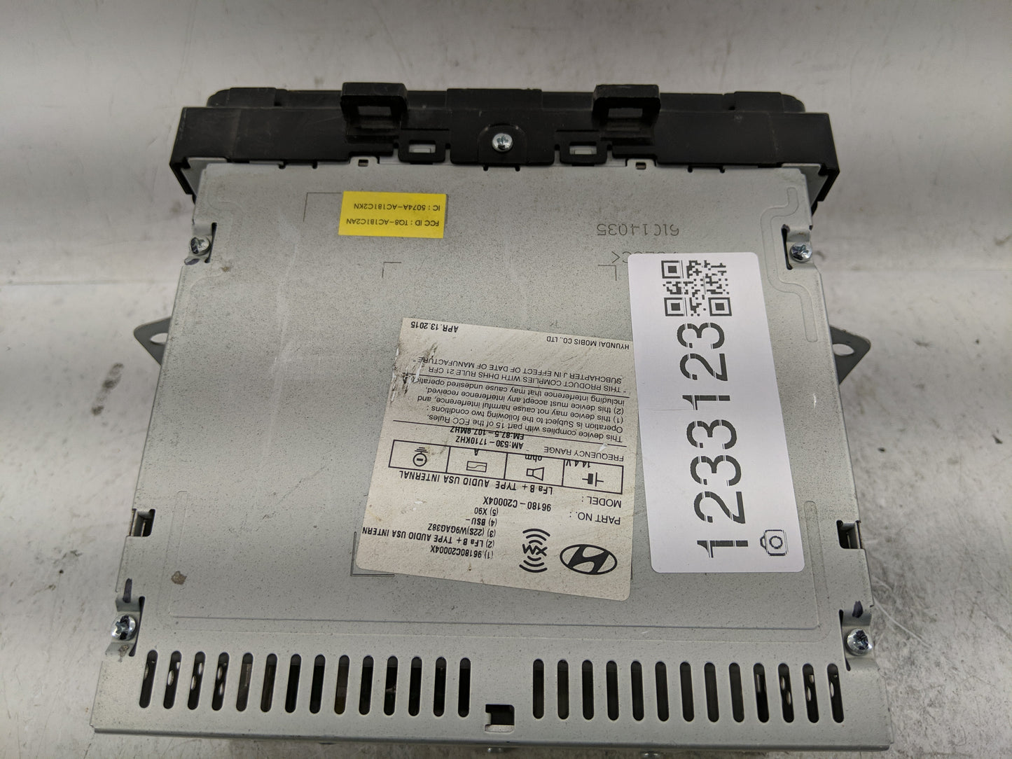 2015 Hyundai Sonata Radio AM FM Cd Player Receiver Replacement P/N:96180-C20004X Fits OEM Used Auto Parts - Oemusedautoparts