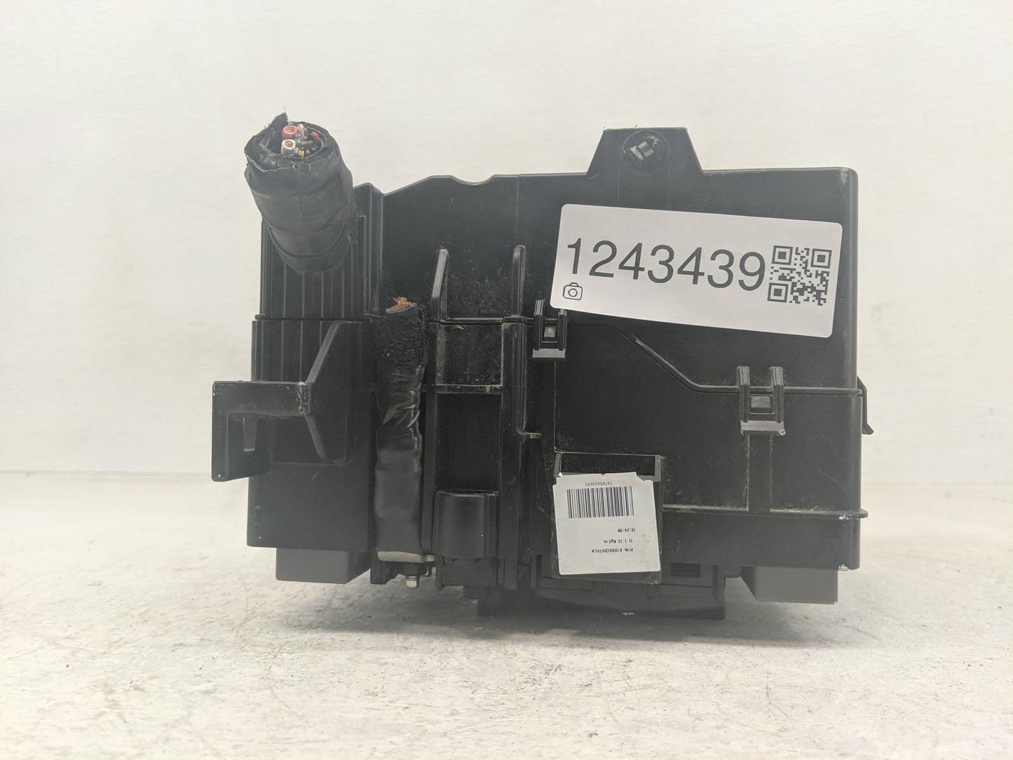 2015 Hyundai Sonata Fusebox Fuse Box Panel Relay Module P/N:91950-C1820 Fits OEM Used Auto Parts - Oemusedautoparts1.com