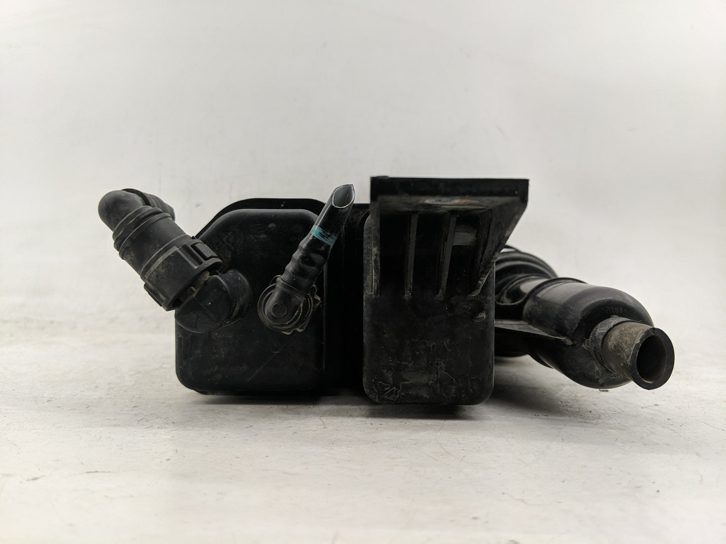 2015 Hyundai Sonata Fuel Vapor Charcoal Canister - Oemusedautoparts1.com