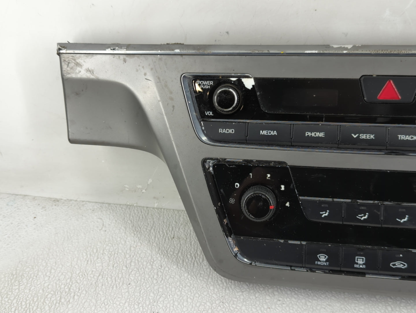 2015 Hyundai Sonata Climate Control Module Temperature AC/Heater Replacement P/N:94510-C2530 Fits OEM Used Auto Parts - Oemu