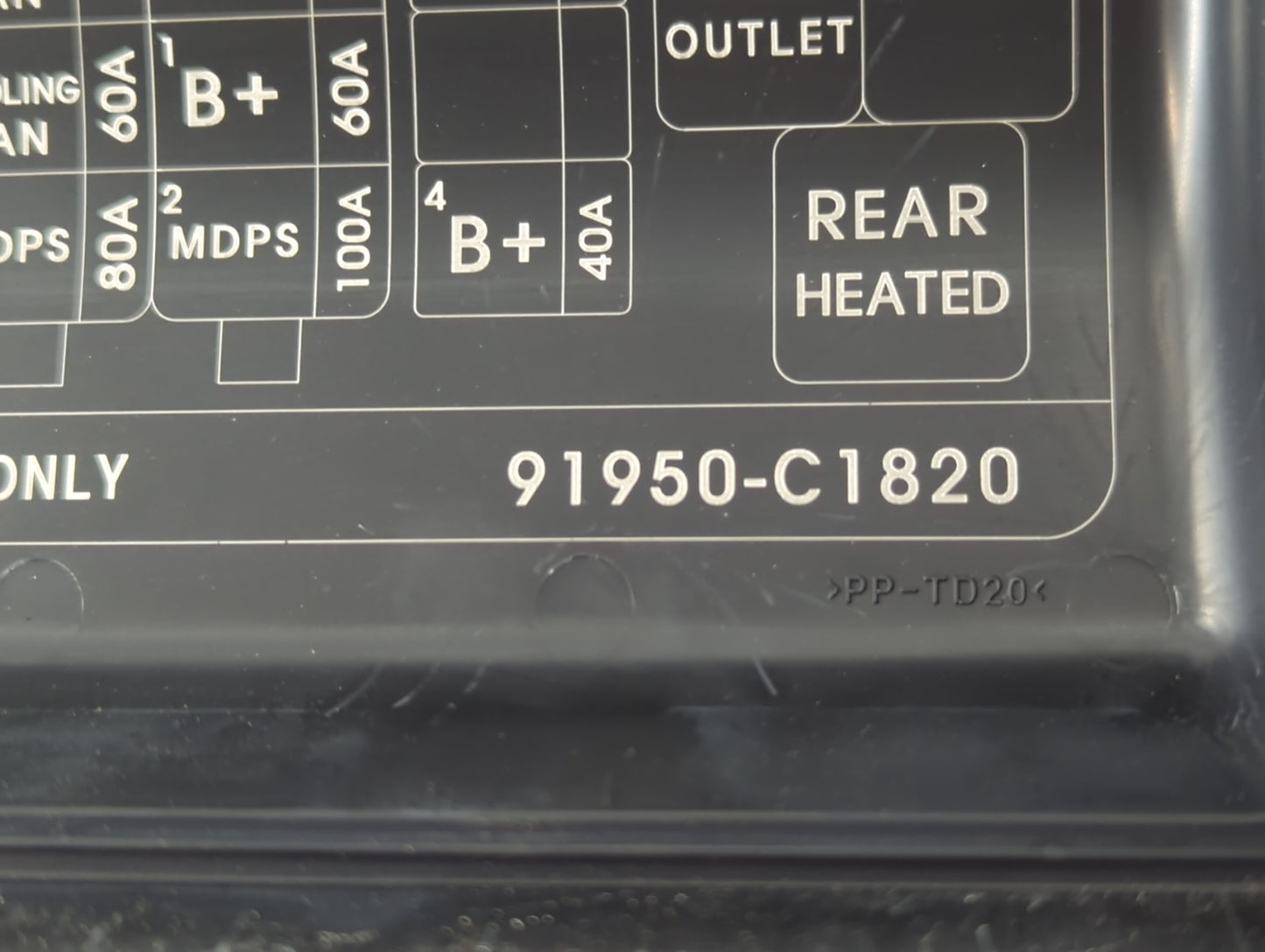 2015 Hyundai Sonata Fusebox Fuse Box Panel Relay Module P/N:91950-C1820 Fits OEM Used Auto Parts - Oemusedautoparts1.com