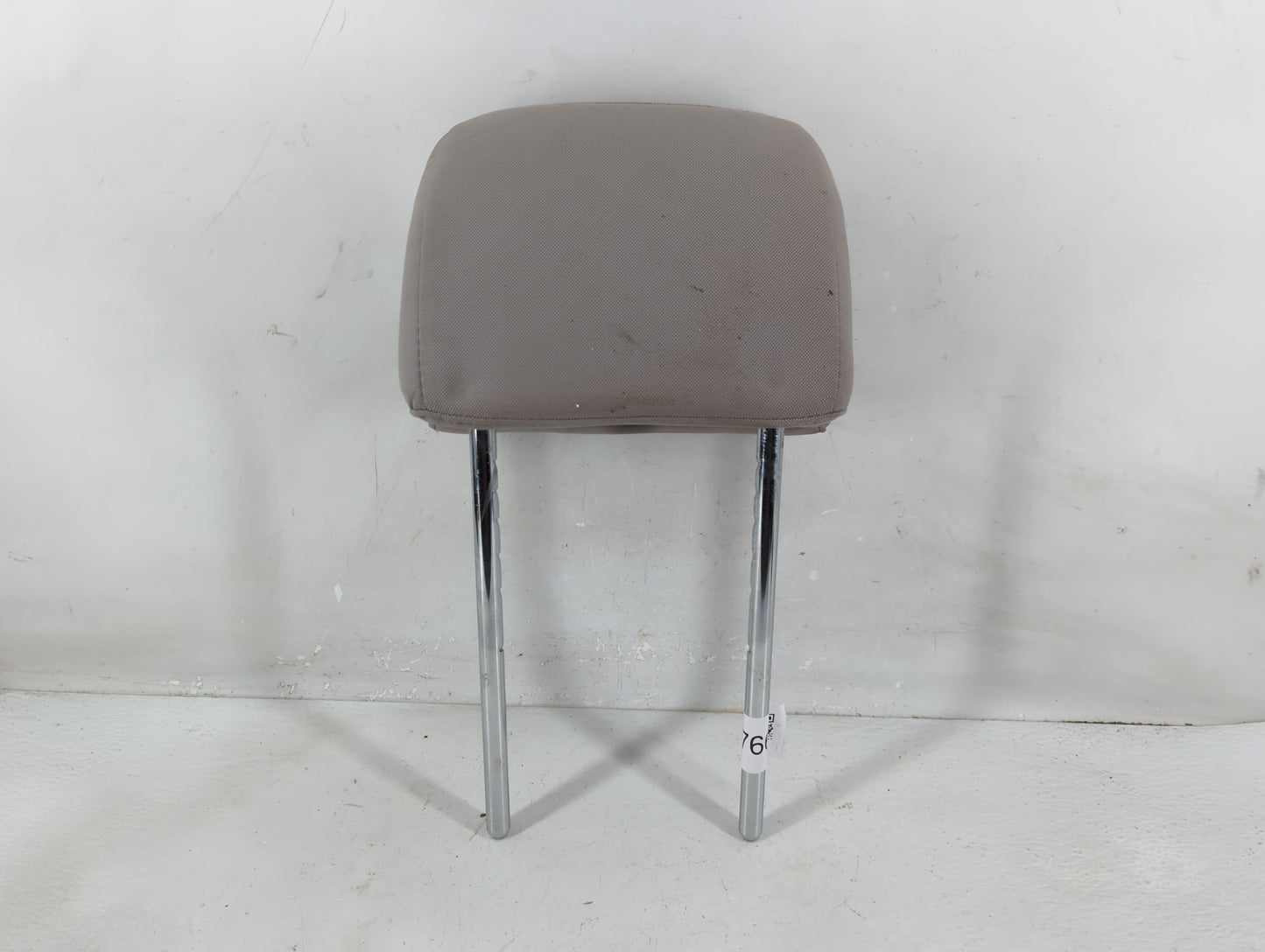 2015 Hyundai Sonata Headrest Head Rest Front Driver Seat Gray - Oemusedautoparts1.com