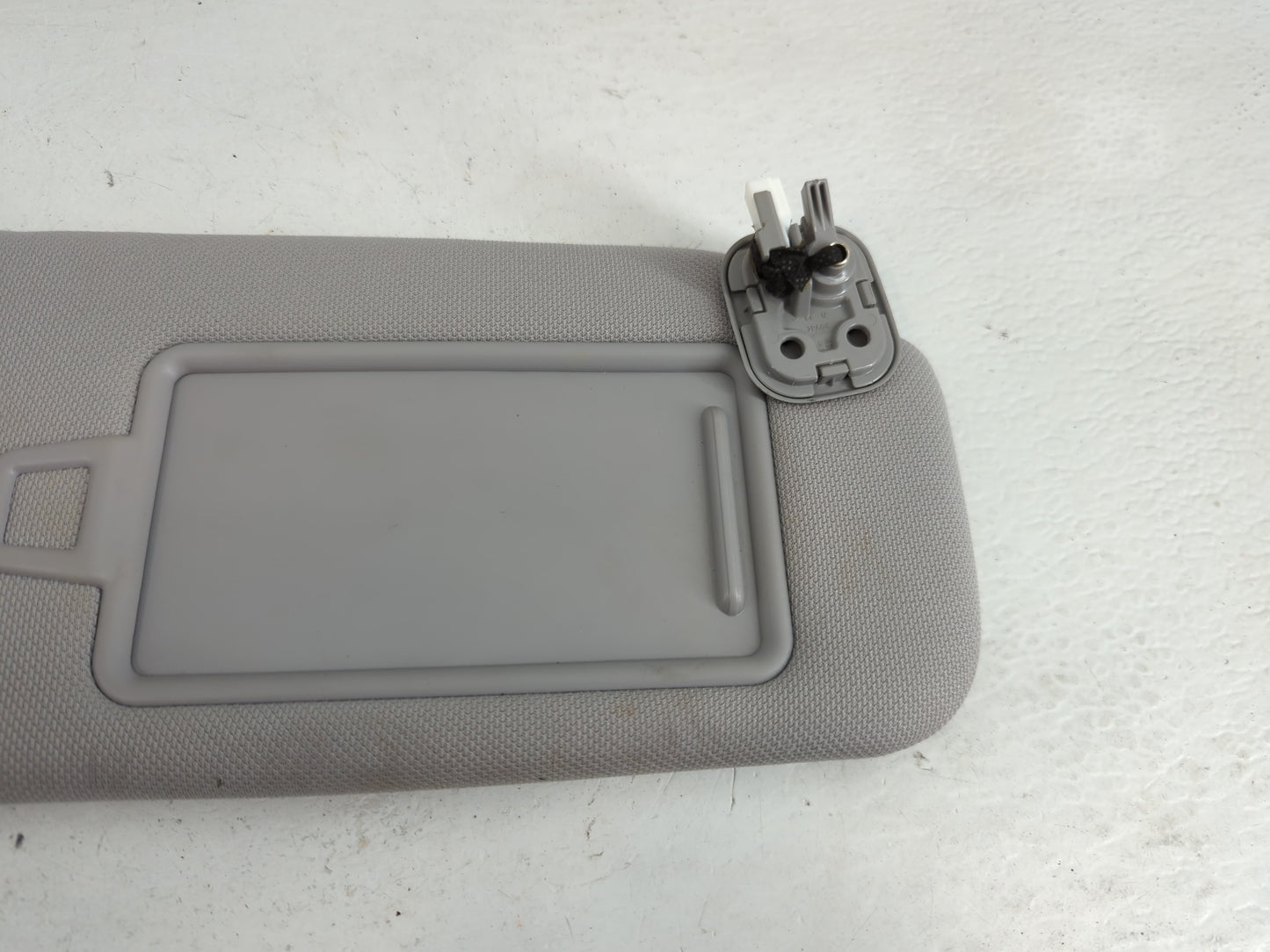 2015-2019 Hyundai Sonata Sun Visor Shade Replacement Passenger Right Mirror Fits Fits 2015 2016 2017 2018 2019 OEM Used Auto