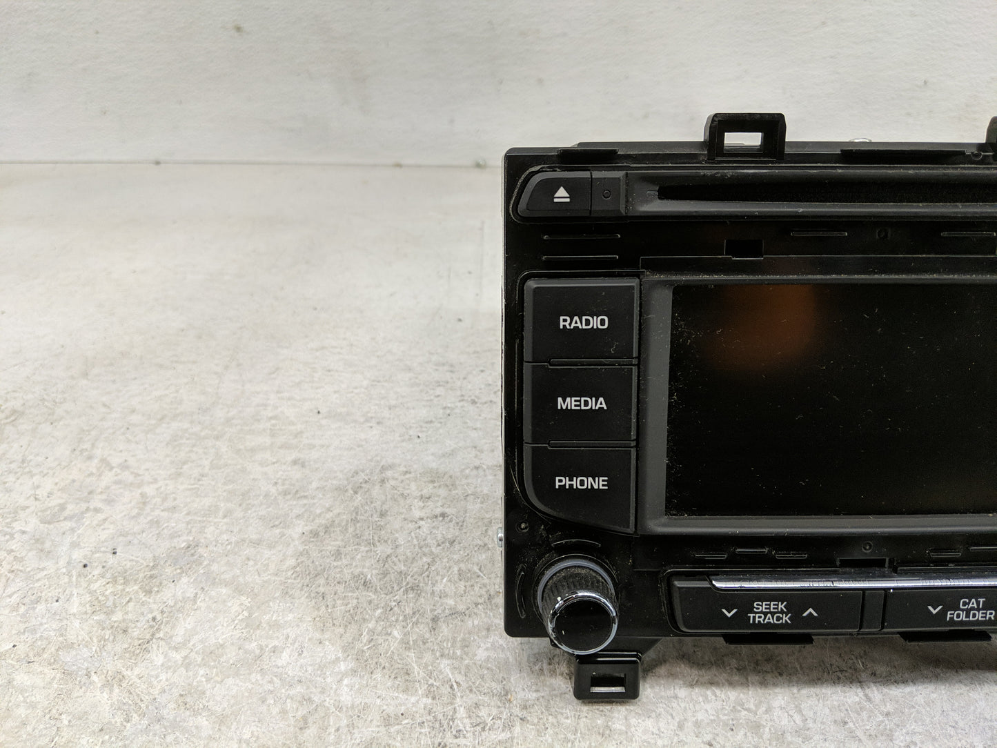 2015-2017 Hyundai Sonata Radio AM FM Cd Player Receiver Replacement Fits Fits 2015 2016 2017 OEM Used Auto Parts - Oemusedau