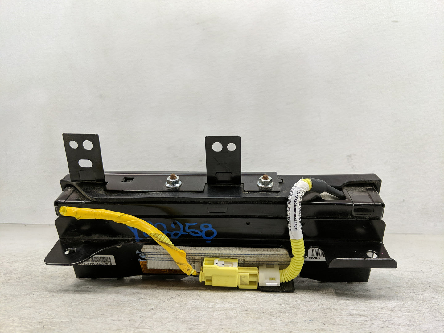 2015-2019 Hyundai Sonata Air Bag Driver Left Knee OEM P/N:C2569-91030 Fits Fits 2015 2016 2017 2018 2019 OEM Used Auto Parts